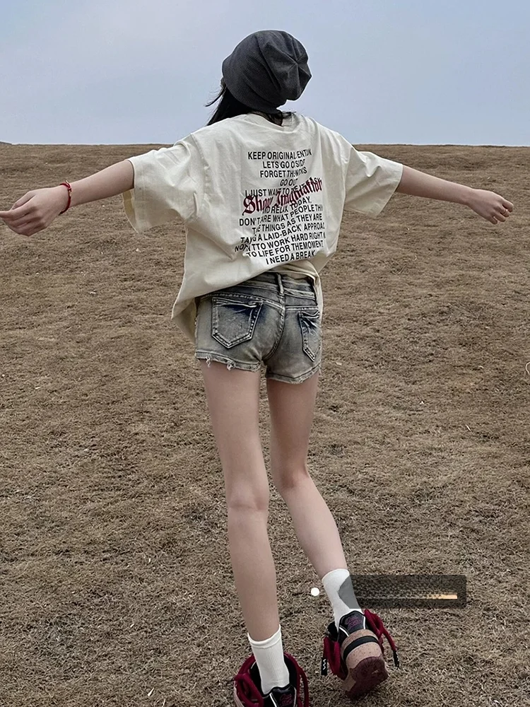 

Джинсы с потертостями цвета грязи в американском стиле ретро, женские зимние облегающие брюки с низкой талией, маленький размер, шорты с запахом