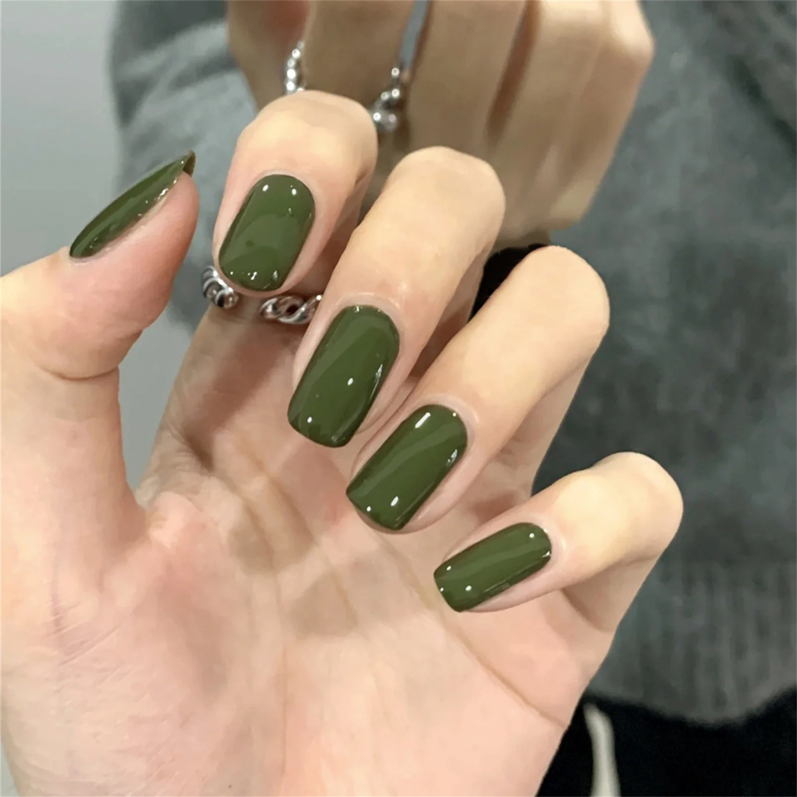 24 stuks groene kunstnagels middellange vierkante druk op nagels effen kleur volledige dekking acryl nepnagels patches voor vrouwen meisjes