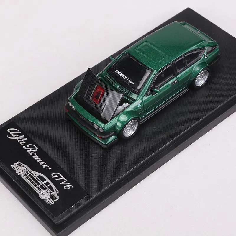 RM MODELO 1:64 ROMEO GTV6 Coche modelo de aleación puede abrir capó del motor