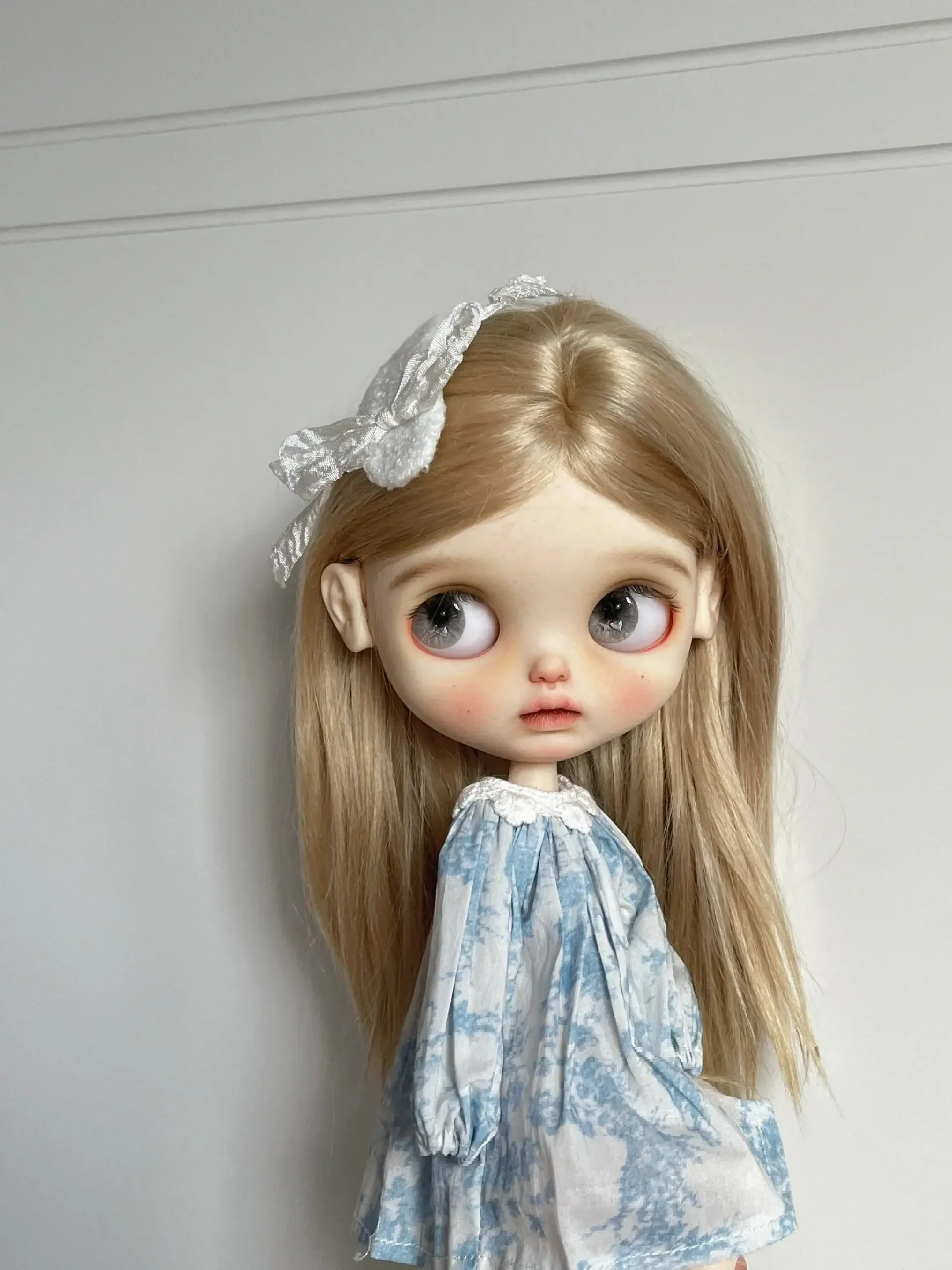 

Одежда для куклы ICY DBS Blyth 30 см 1/6 OB24 Новинка Azone с длинным рукавом синее Цветочное платье кружевное платье с круглым вырезом и рукавами «Бишоп» Одежда для куклы