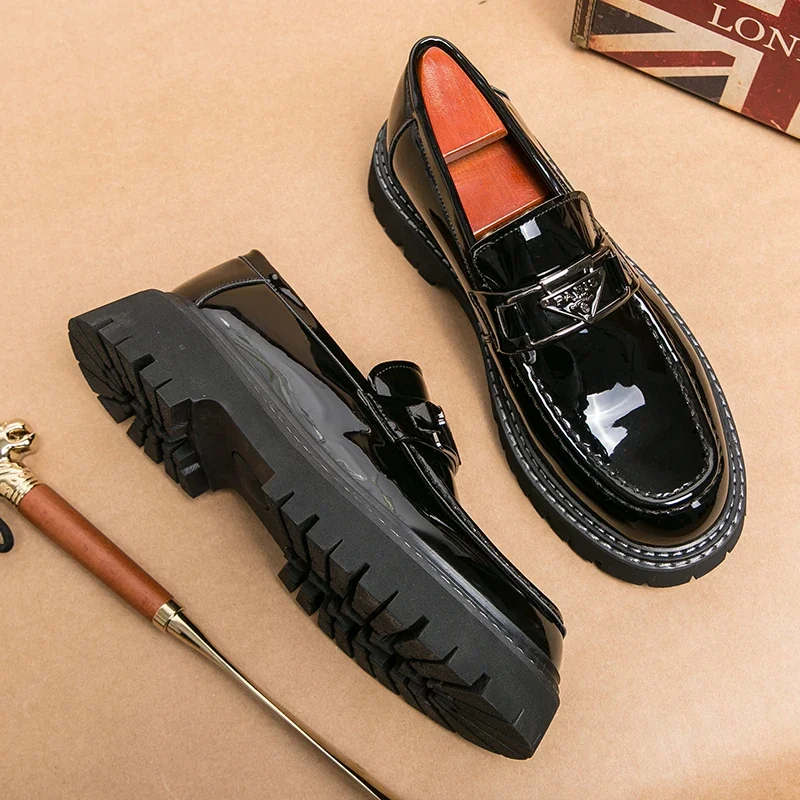 

New Black Loafers Men Patent Leather Shoes Breathable Slip-On Solid Casual Shoes Handmade Men Dress Shoes