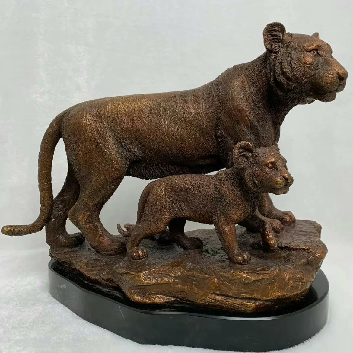 TOP collection 2025 good home decor bronze Carving animal tiger