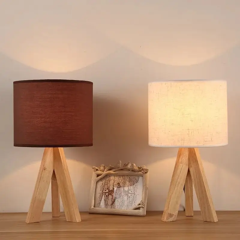 

Creative and fashionable wedding bedroom bedside lamp, modern simplicity, romance and warmth, artistic personality, wedding