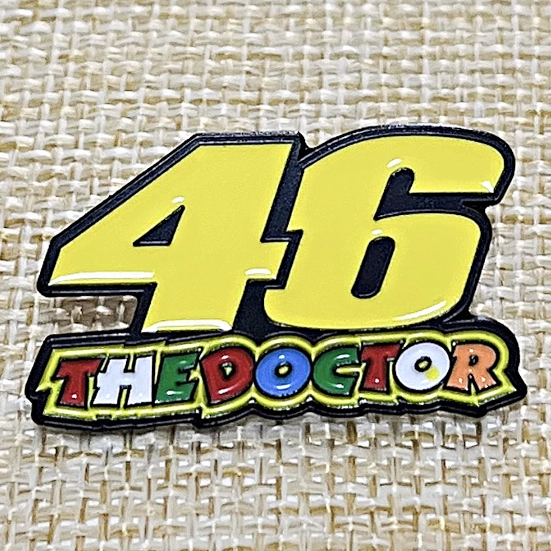 Pin esmaltado del Doctor Moto GT, insignia de Metal de carreras de Motor, broches de Anime, decoración de coleccionables, 46