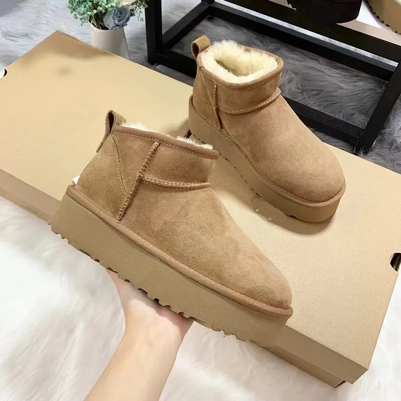 

2025 autumn and winter fur integrated fleece warm short tube thick soled snow boots for women with fleece