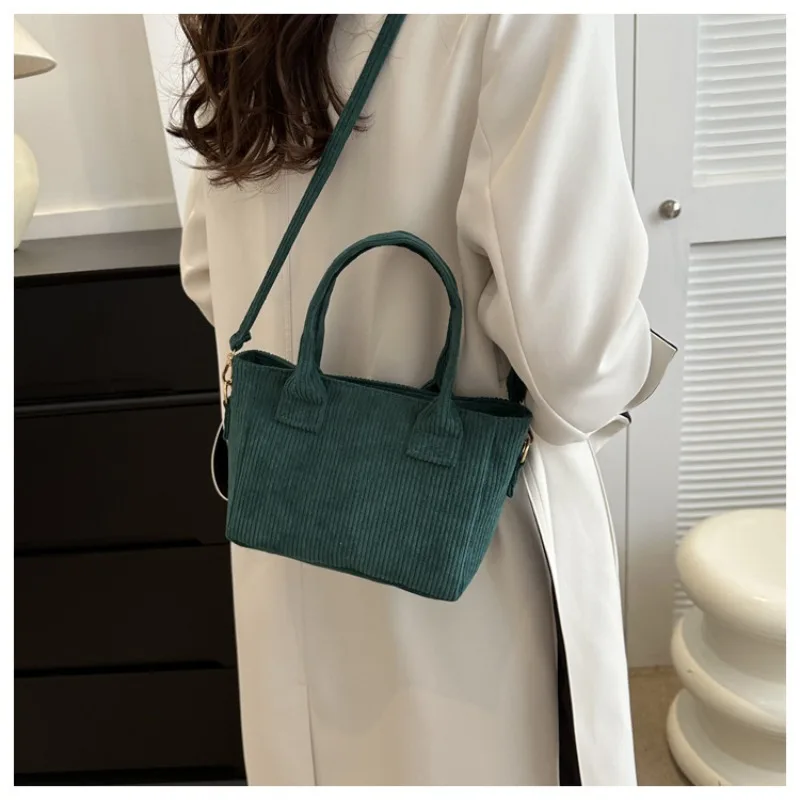 

Solid Color Crossbody Bag Minimalist Corduroy Trend Velvet Commuting Shoulder Bag Literary Fashion Portable Bucket Shoulder Bag