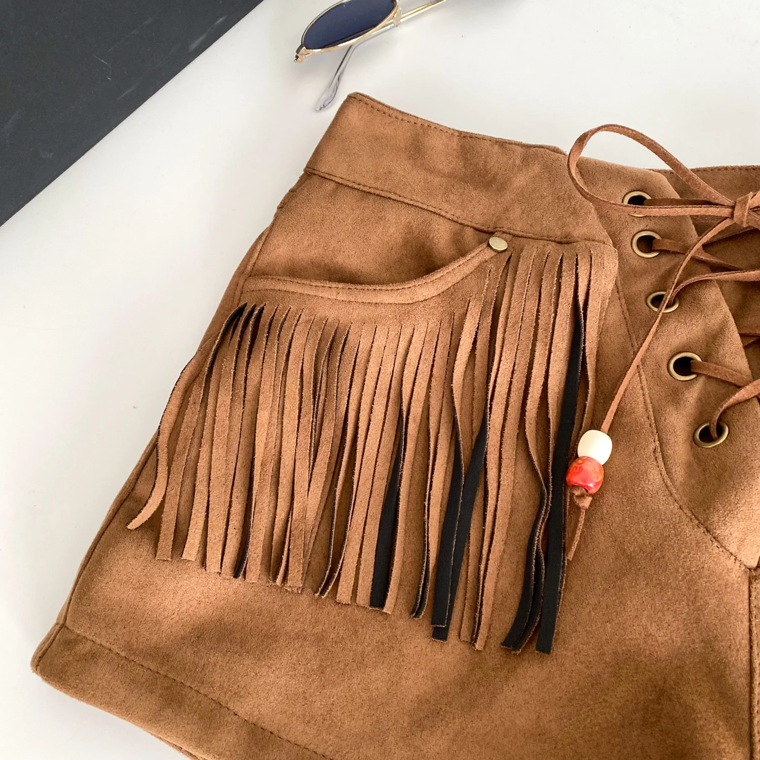 Faldas básicas para mujer, pantalones cortos sexis ajustados con borlas desgastadas, faldas de lujo Vintage a la moda para fiesta, ropa gótica