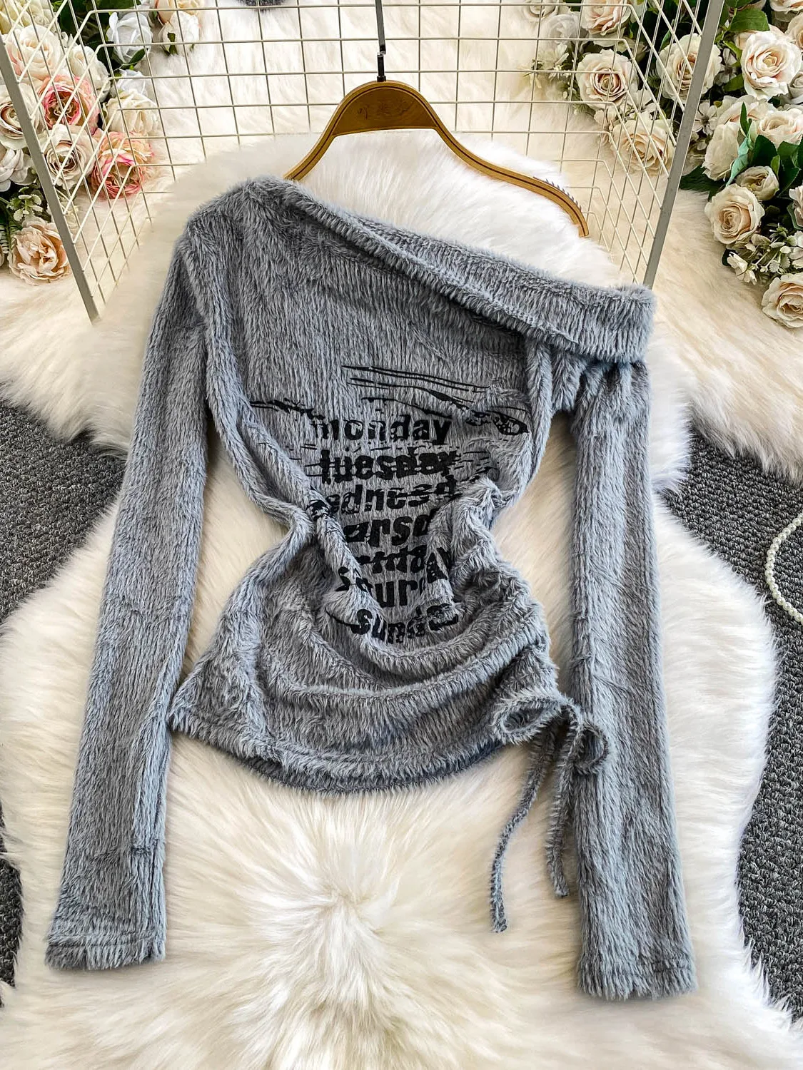 

Стильный женский зимний свитер с боковым воротником, пушистым принтом, теплый, с завязками, модный, трендовый, приталенный, с длинными рукавами