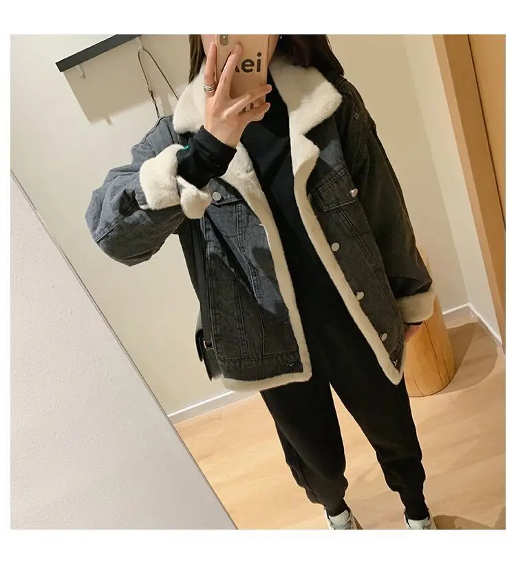 

Джинсовое пальто для женщин с хутряной толстовкой, плюшевые женские осенние облегающие французские шикарные городские светские пушистые куртки с защитой от запаха на флисовой подкладке