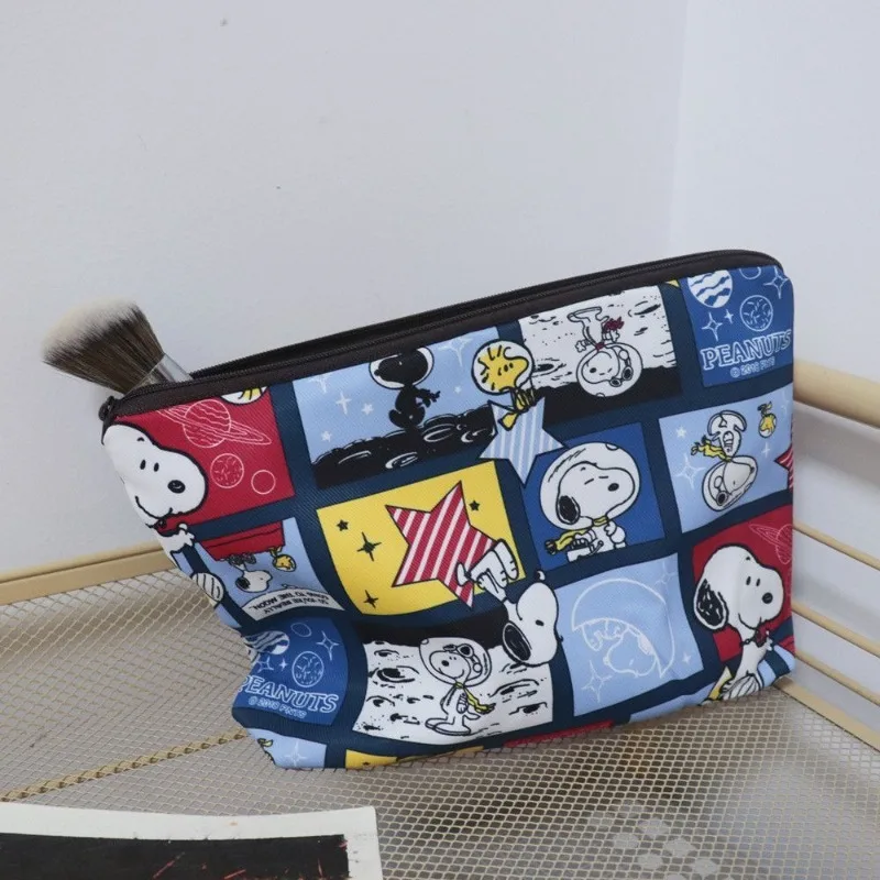 Space Snoopy Cartoon Anime Cosmetic Bag grande capacità Portable Travel Storage spazzolino da denti forniture di alta moda creativa