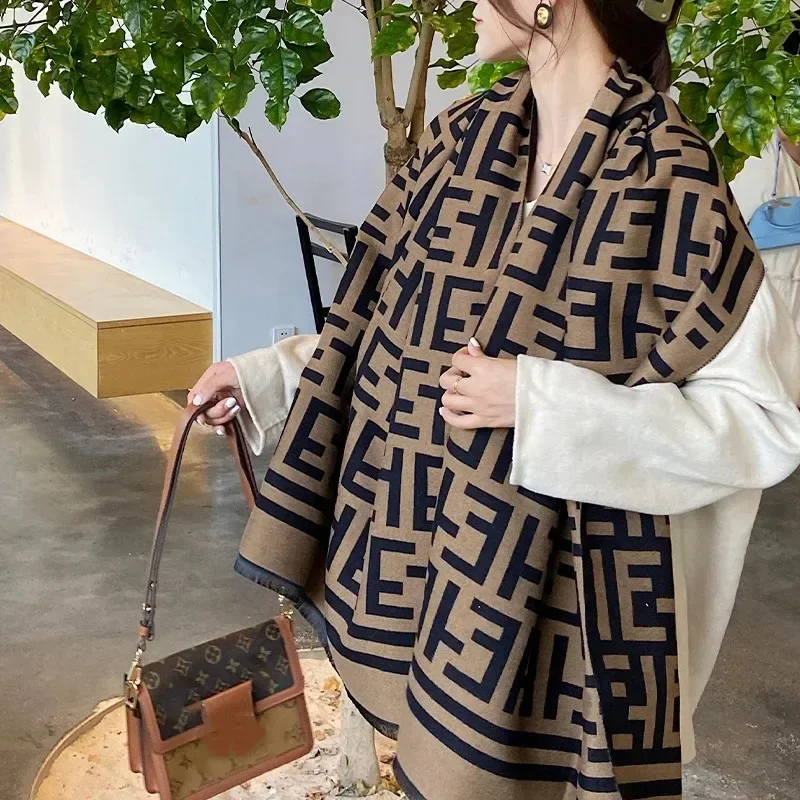 Bufanda de Cachemira de imitación de letras clásicas para mujer, marca de lujo, doble cara, gruesa, cálida, chal grande, versátil, moda de invierno