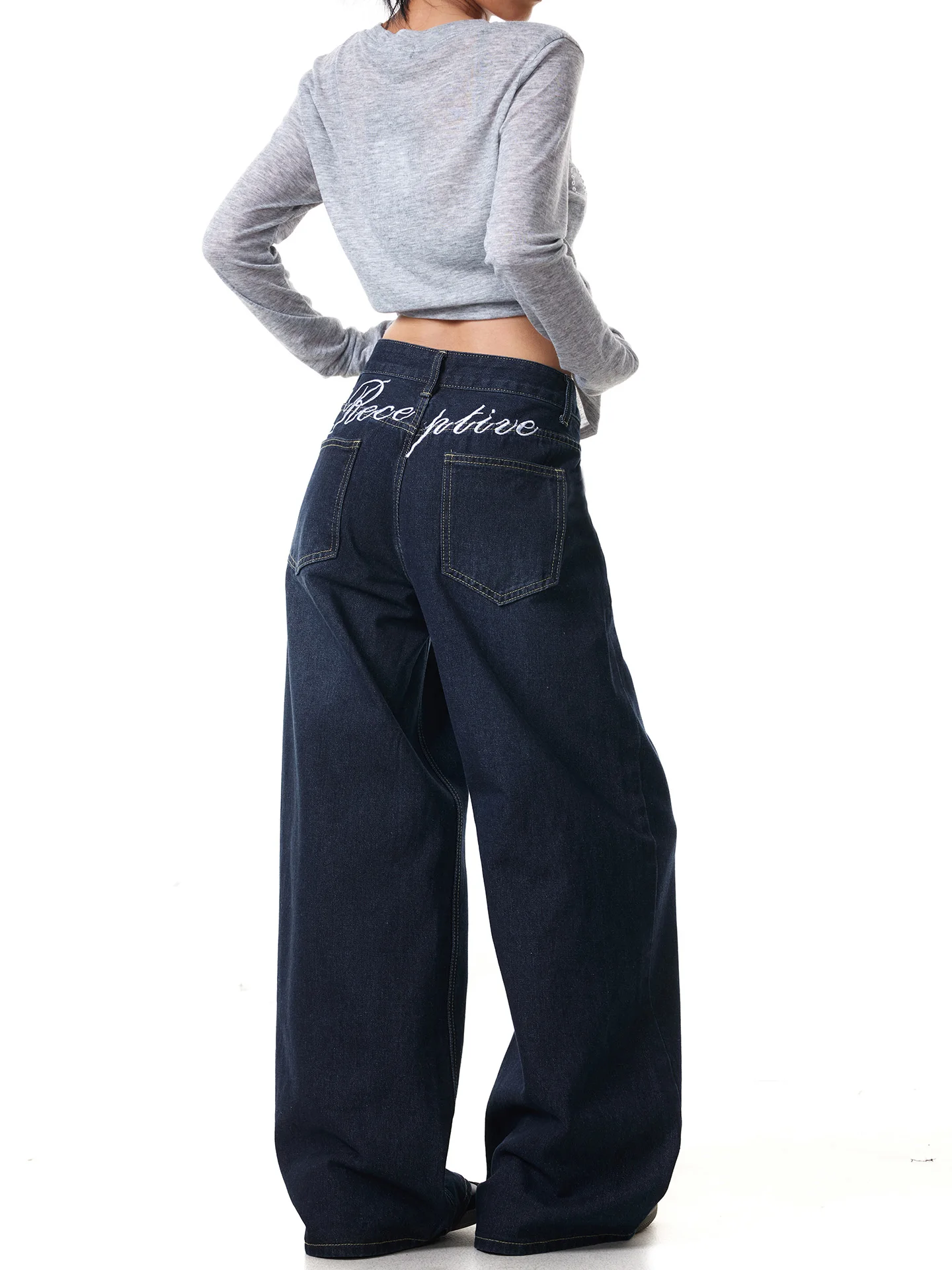 

FreeMary Mid-Waist Embroidered Loose Fit Straight Leg Jeans for Women in Light Blue Grey Versatile Comfortable Street Style