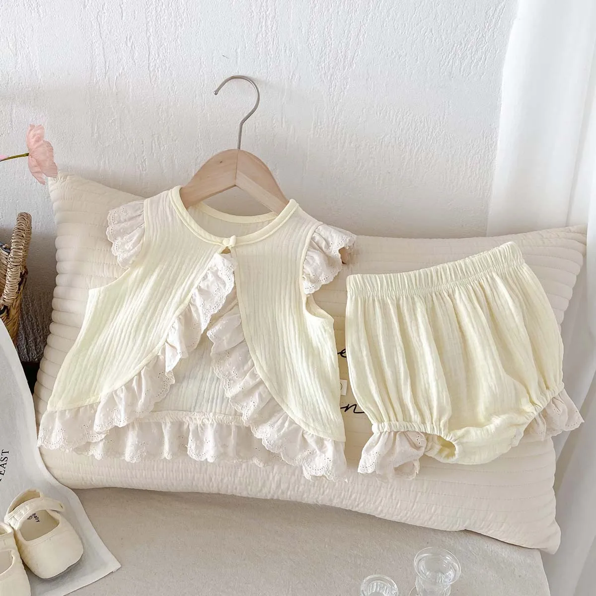 Korea Style Baby Outfit Cotton Crepe Flutter Sleeves Blouses Plain Tops + Shorts Two Piece Sets Baby Clothes 0-3yrs