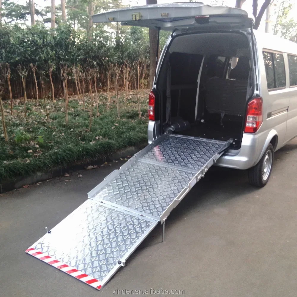 Disabled People Aluminum Manual Car Wheelchair Ramp For Van Foldable Handicap Accessible Lift Ramp Anti-Slip Ce Certificate