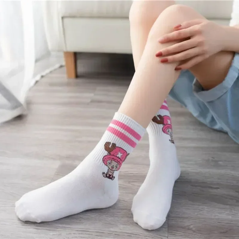 5 paires de chaussettes une pièce Anime dessin animé Luffy Chopper étudiant coton blanc longues chaussettes de bateau courtes chaussettes tricotées imprimées cadeau pour enfants