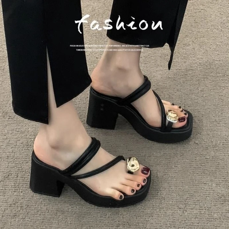 

New Women's Sandals Square Toe Platform Slippers Women Outdoor Beach Shoes Luxury Metal Decoration Flip Flops Sandalias De Mujer