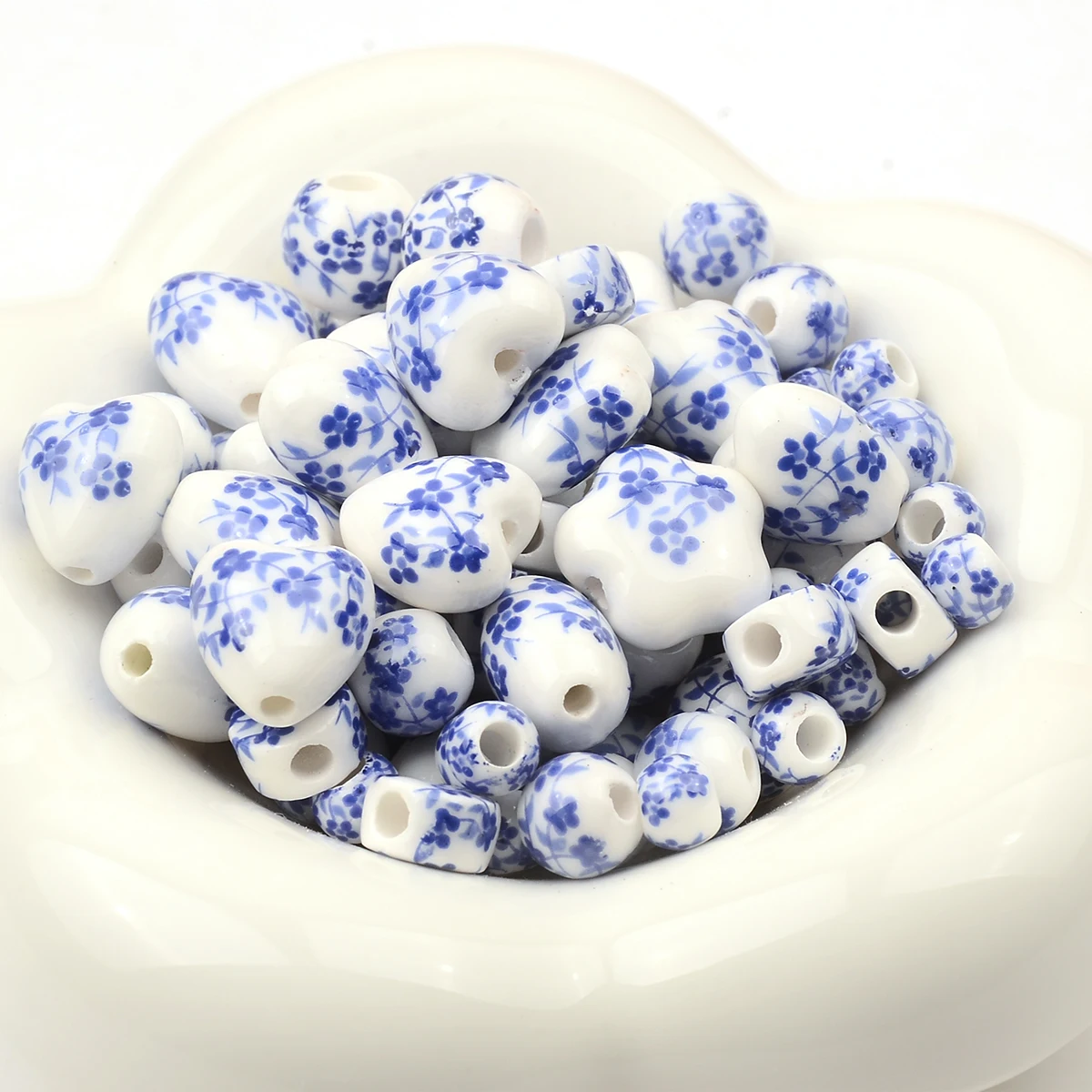 30pcs Blue Black Chinese Flower Patterns Round Flower Heart Ceramic Porcelain Loose Spacer Beads for DIY Bracelet Jewelry Making