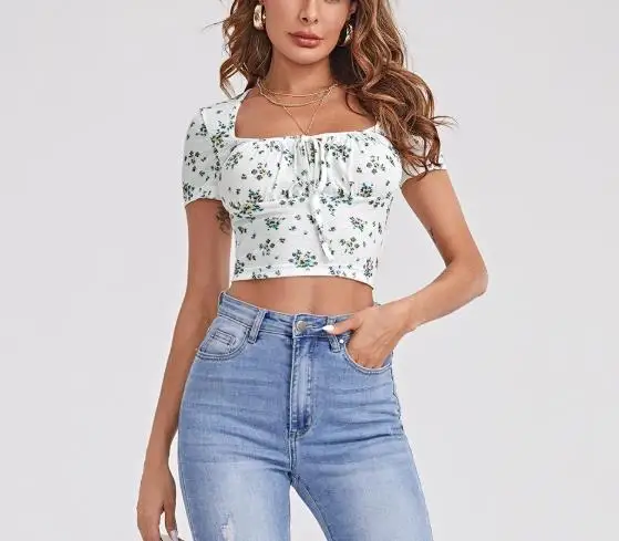 Camiseta feminina 2026 estampa floral francesa para o verão fresco e doce pescoço quadrado gravata apertada umbigo exposto camiseta de manga curta