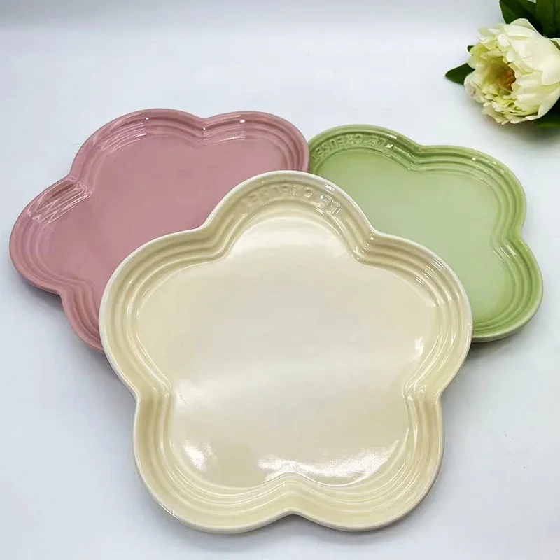 Flower-patterned plate, simple design, colorful ceramic plate, household glazed pottery tableware, dessert shallow plate, modern
