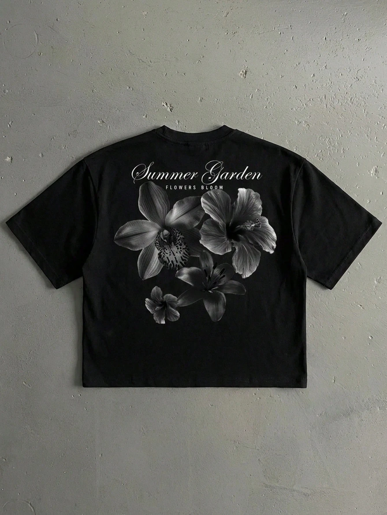 Men's White Floral Summer Casual Streetwear City Break Ink Floral Handwritten Font Print Standard Cropped