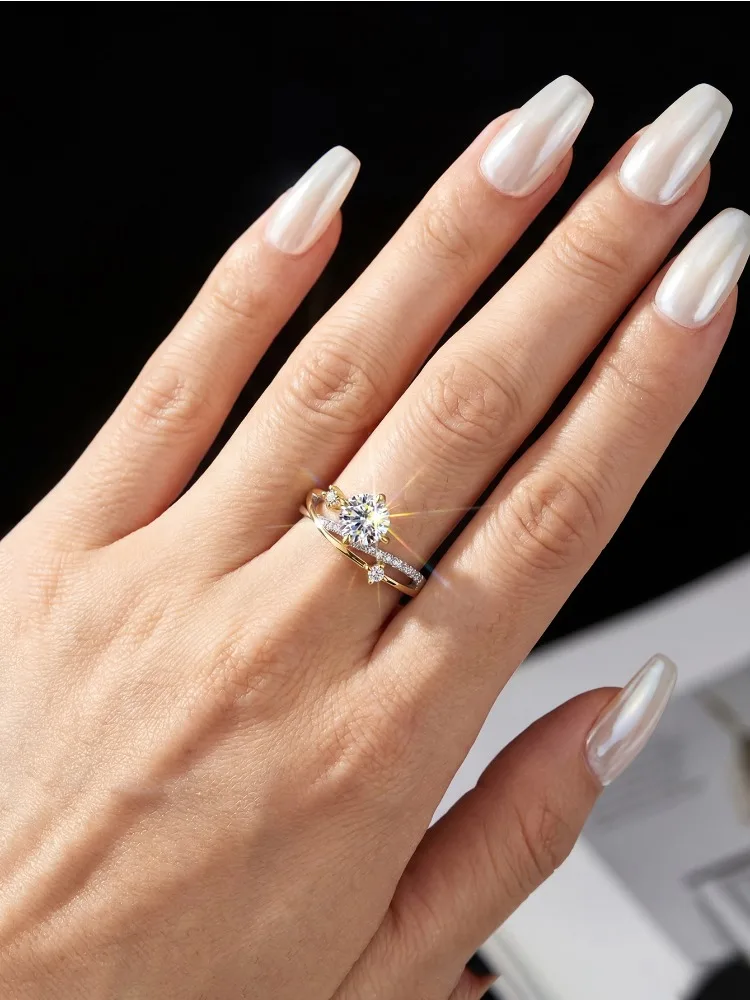 Runder 1CT zertifizierter Moissanit-Diamant „Star Trails“ Romantische Eheringe für Frauen Geschenk 925 Sterling Silber Edler Schmuck – Detail 4