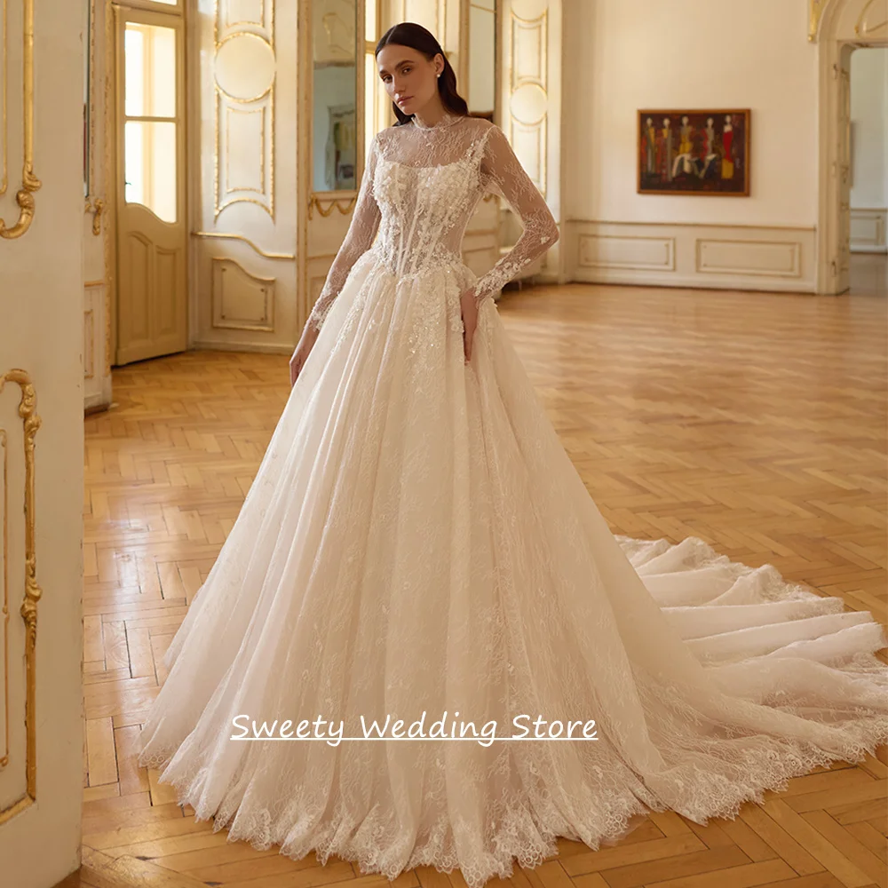 

Luxury Illusion Wedding Dress Customized Long Sleeve Round Neck Lace Applique Court Train Woman Bride Bridal Gowns