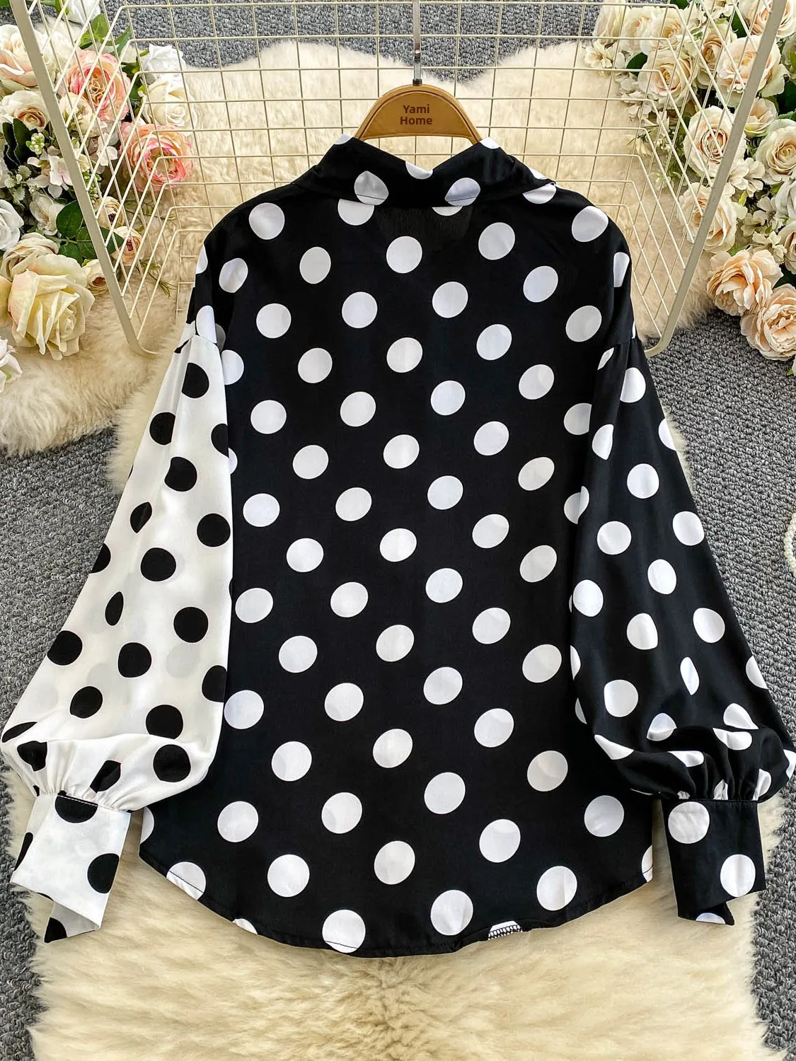 Csa de Chiffon com Estampa de Poá Estilo Francês, Ajuste Solto, Proteção Solar, Manga Lanterninha, Top F em Preto e...