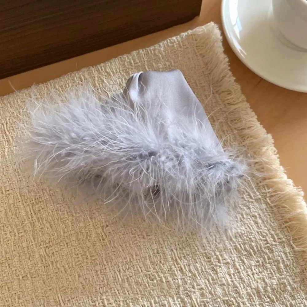 

Elegant Satin Triangle Shark Clip Korean Style Plastic Fluffy Feather Hair Claw Multi-layered Solid Color Women Hairgrips