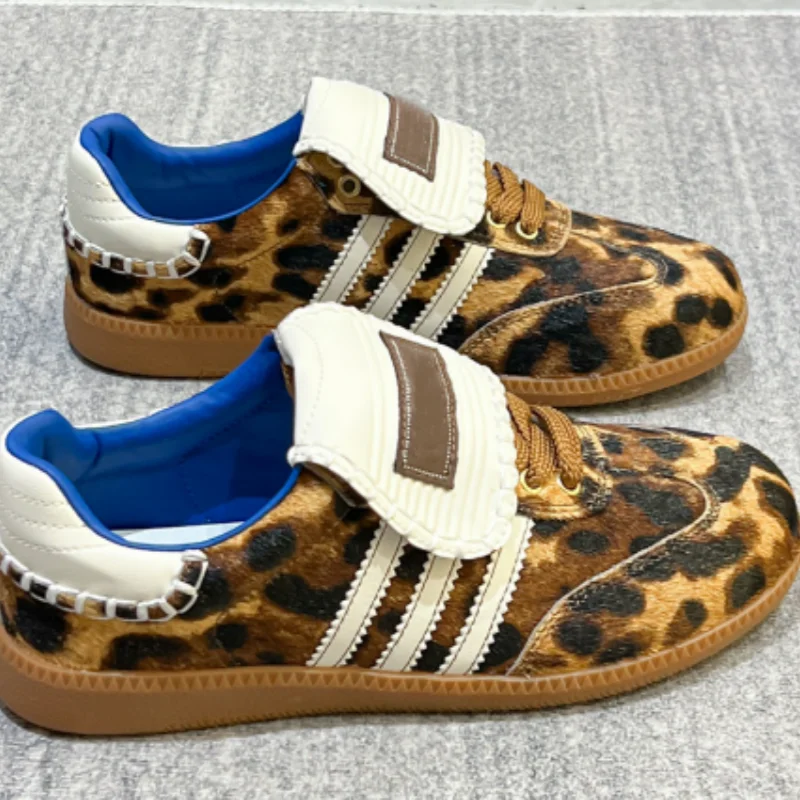 2025 Spring New Women Sneaker Fashion Leopard Design Lady Shoes Versatile Casual Sapato Retro Round Toe Lace-up Chaussures Femme