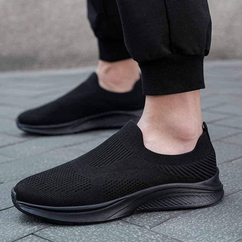 Breathable Men Casual Shoes Light Outdoor Male Walking Shoes Anti-slip Men's Sneakers Slip on shoes for man zapatos de hombre