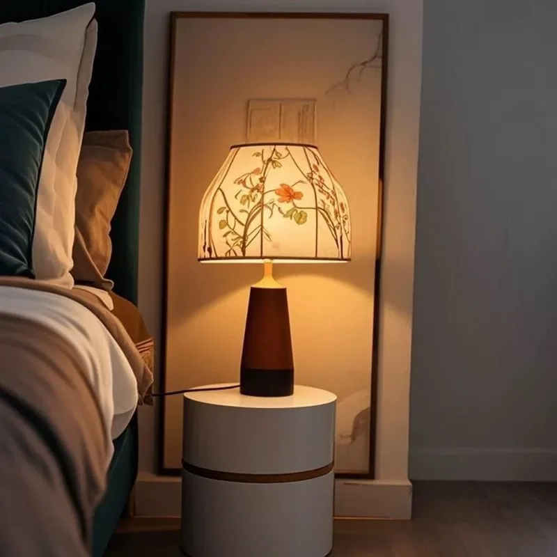 A*-Light luxury high-end desk lamp, bedroom bedside lamp, living room sofa side lamp, creative personality decoration atmosphere