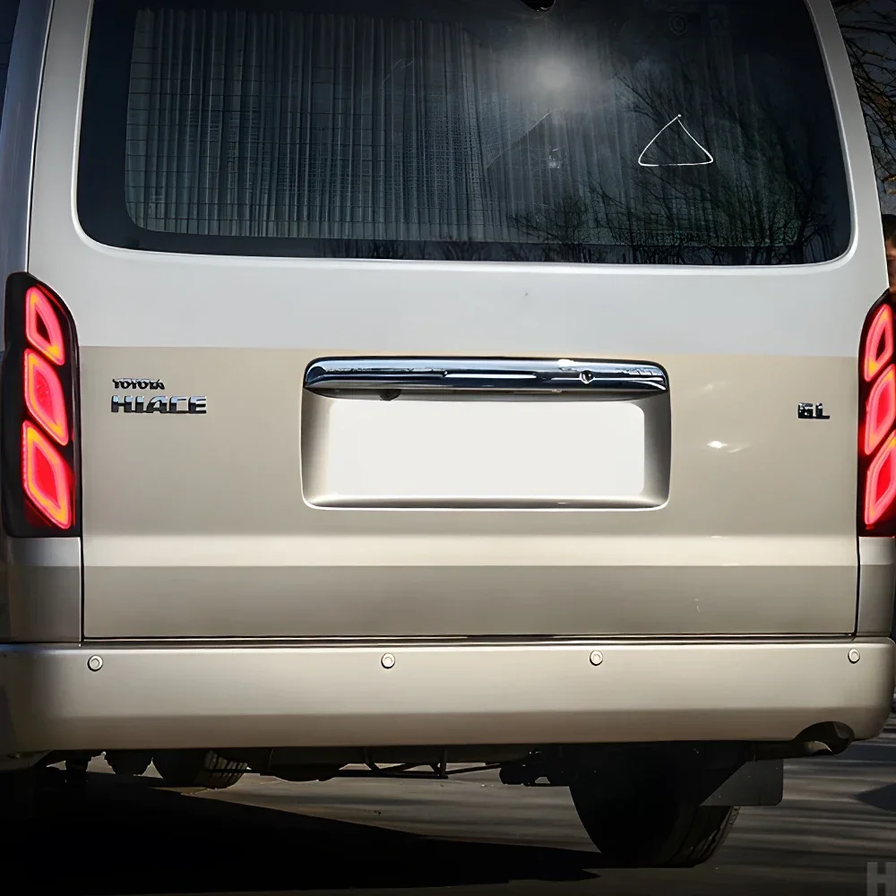 Modified Car Taillight for Toyota Hiace 2005-2018 Upgrade High Configuration Auto LED Dynamic Rear Lamps Plug and Play Accessory