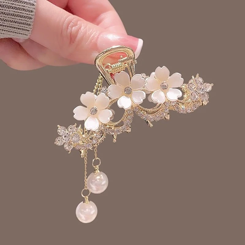 Elegant Diamond-encrusted Pearl Jasmine Flower Tassel Claw Clip Metal Hair Clip Female Hair Clip On The Back Of The Head