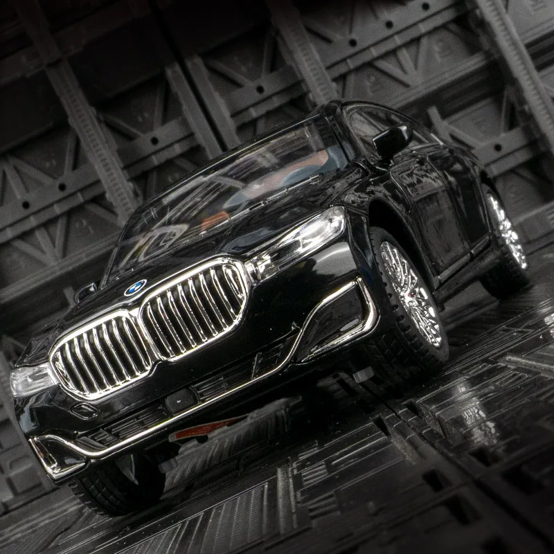 1:24 BMW 760Li coche en miniatura de aleación ornamento sedán sonido y luz amortiguador juguete puerta y capó del motor maletero se puede abrir
