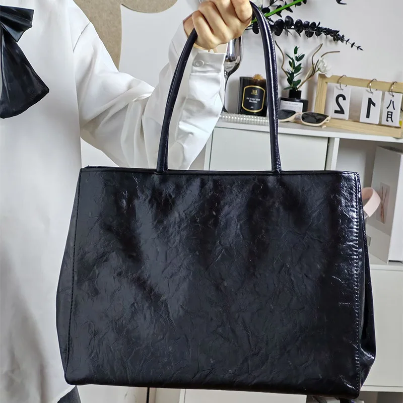 

Korean Fashion Large Capacity Pleated Tote Bag Women's High Aesthetic Commute Handbag Underarm Bag 2026 New Trend