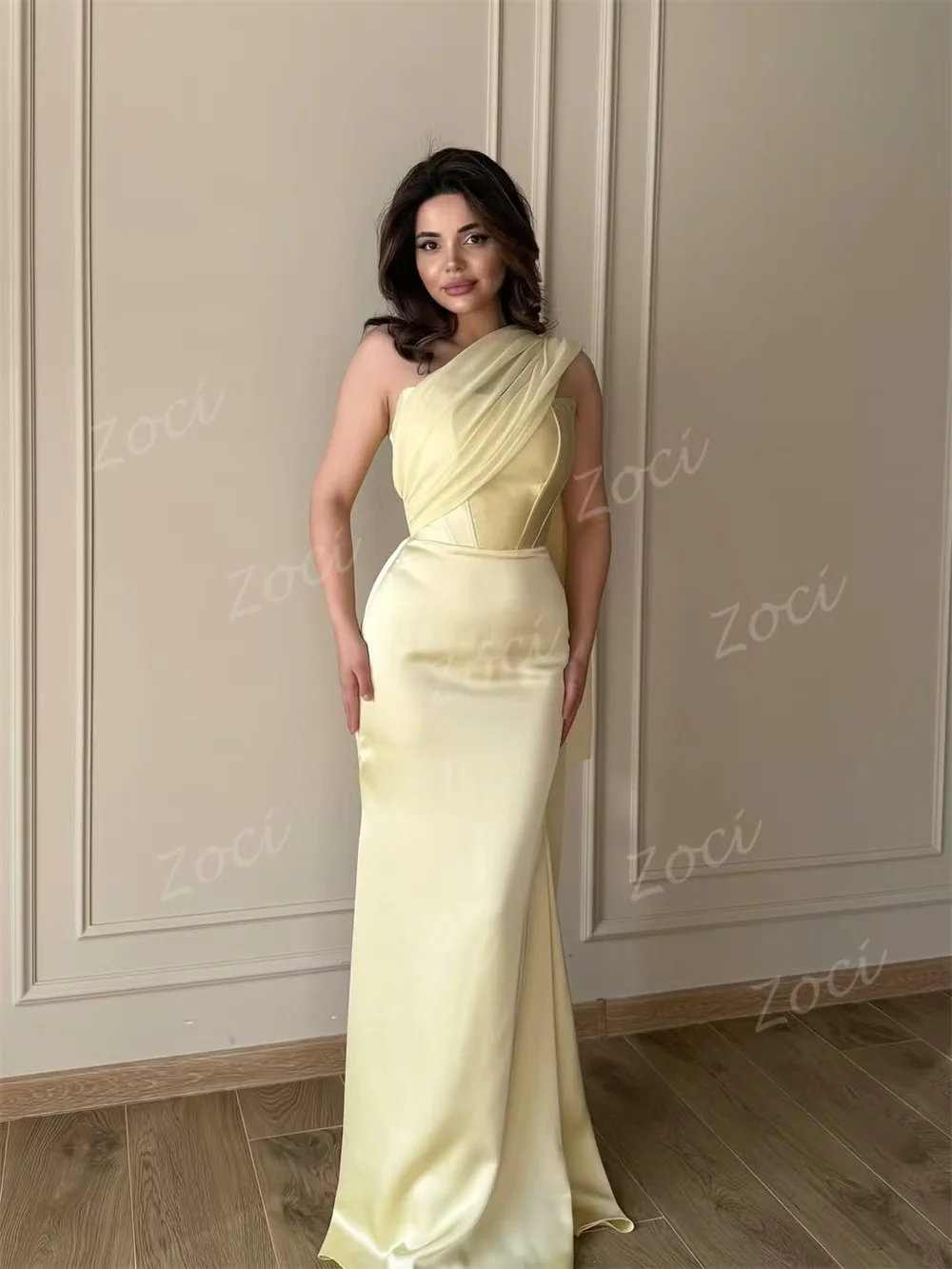 Sukienki na studniówkę Zoci Classic, jasnożółte, satynowe, o kroju syreny, z odkrytymi plecami, Vestidos De Fiesta, iluzoryczne, bez ramiączek, suknie wieczorowe, szyte na miarę.