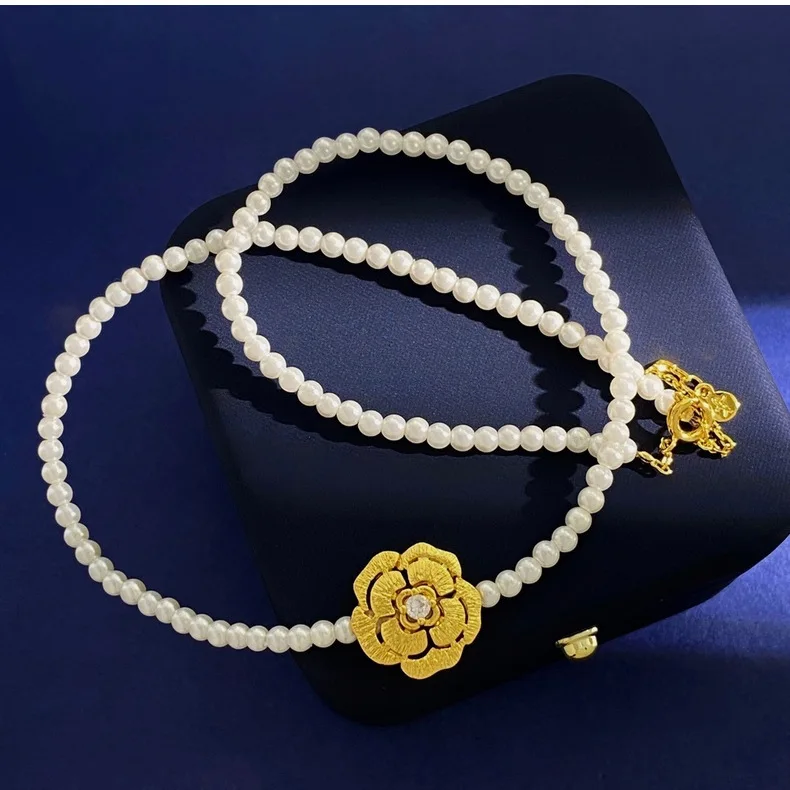 

New temperament style Fashionable retro metal Detachable pearl necklace with brushed surface and diamond inlaid camellia