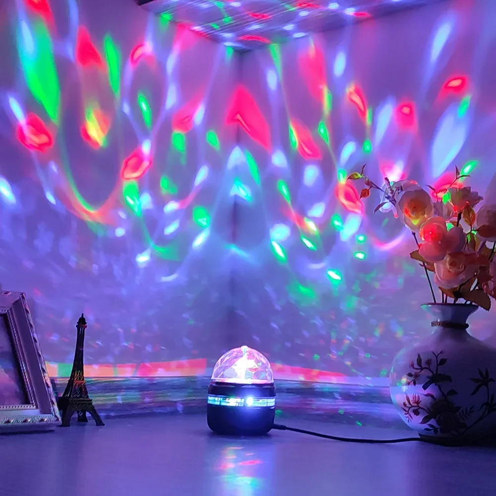Proiettore Star Galaxy Luce notturna Display cielo colorato Ruota automatica USB Modalità multiple per la decorazione della festa di Natale della camera da letto