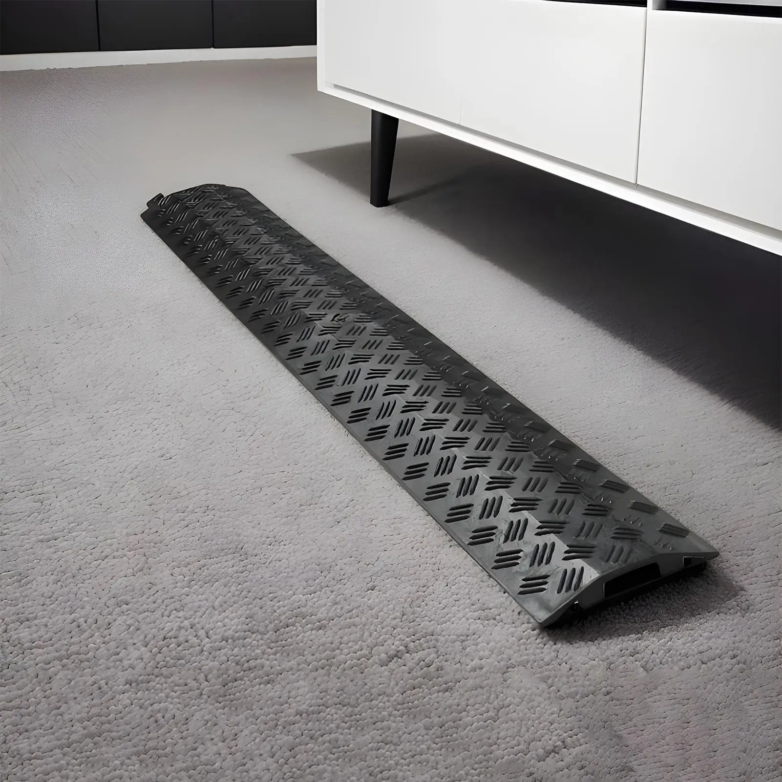 Cable Ramp Outdoor Traffic Speed Bump Weather Resistant Speed Bump Cable Protection PVC Waterproof Protective Cable Ramp