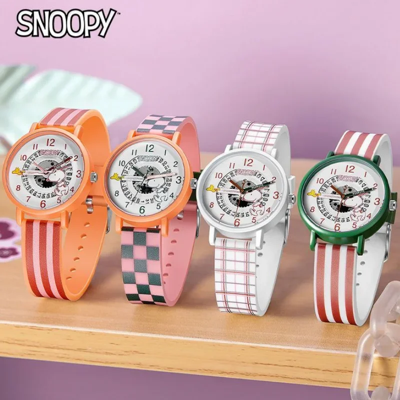 Snoopy animation peripheral cartoon fashion simple quartz watch contrasting color high-end versatile student niche decoration