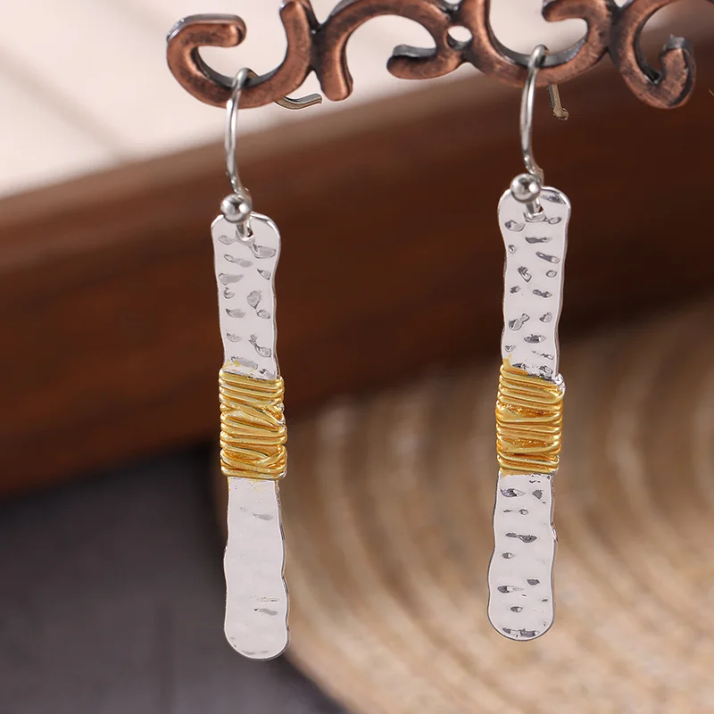 Ladies' Vintage Hammer Patterned Long Strip Hanging Earrings Two Color Metal Pendant Earrings Fashion Jewelry Accessory