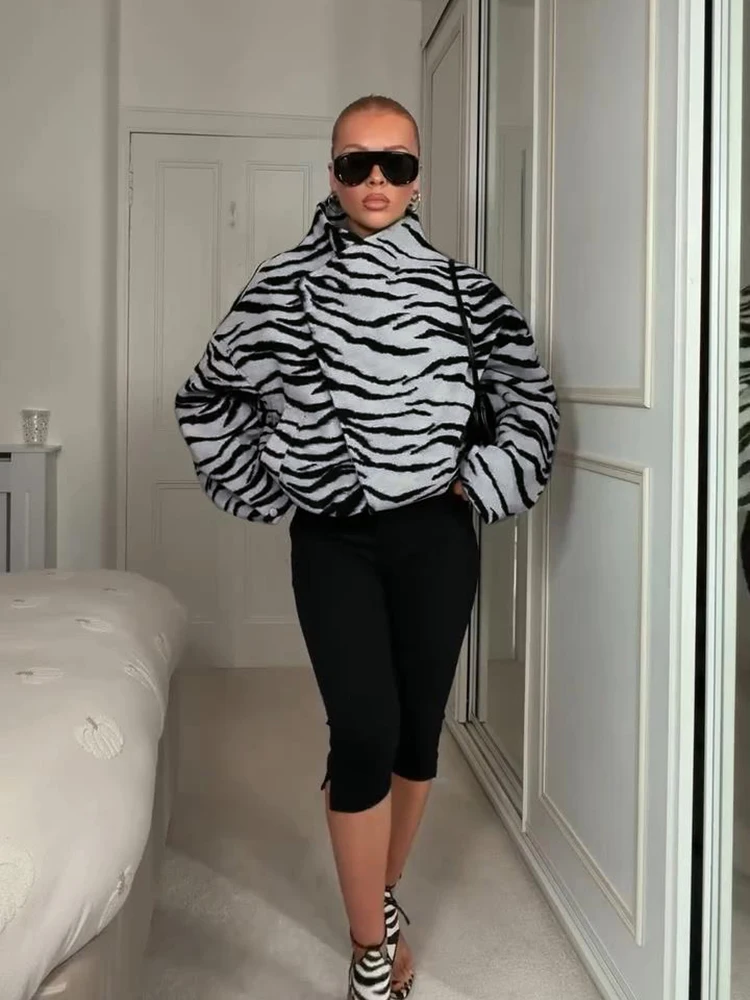 Chic Zebra-Striped Women's Coat Stand Collar Loose Pocket Oblique Buckle Lady Jackets 2026 Autumn Female Street Outerwear New