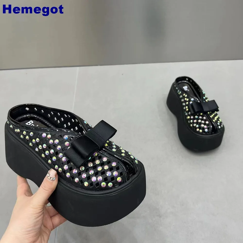 

Colorful Crystal Bling Butterfly Knot Slippers Thick Sole Fashion Women Slip On Slippers Closed-Toe Summer Outdoor Beach Slides