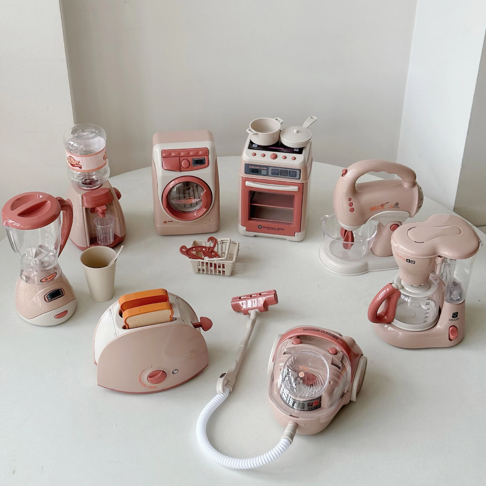 Children's Pretend Play Electric Mini Appliances, Including Coffee Maker, Juice Maker, Washing Machine, Oven, and Bread Maker Toys, Can Be Given as Gifts for Kids to Play With, Entertainment and Leisure Toys (Requires Batteries to Be Purchased Separately)