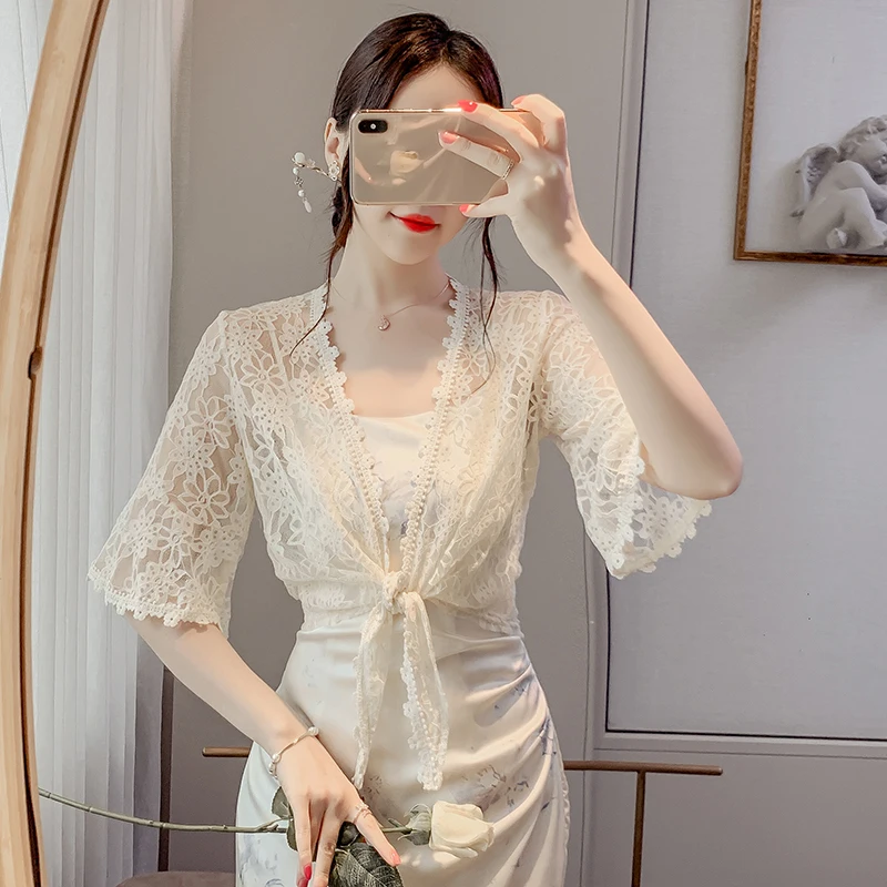 

Кружевной ажурный кардиган с защитой от солнца, женский летний комплект с платьем-халтером, омолаживающая и стильная верхняя одежда