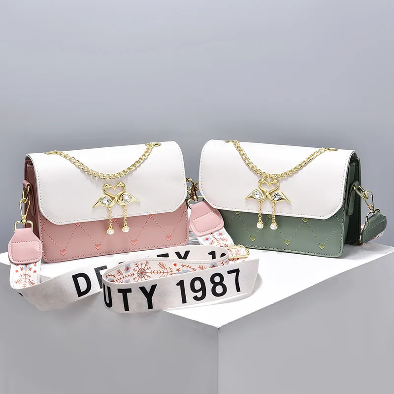 

Fashion 2025! Women's Nature-Inspired Crossbody - Chain Shoulder, Chic
