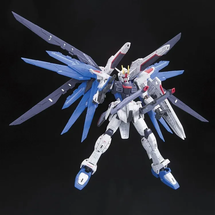 В наличии Bandai RG 1/144 ZGMF-X20A Страйк Фридом Gundam оригинальная модель Аниме фигурки модели игрушки экшн коллекция куклы