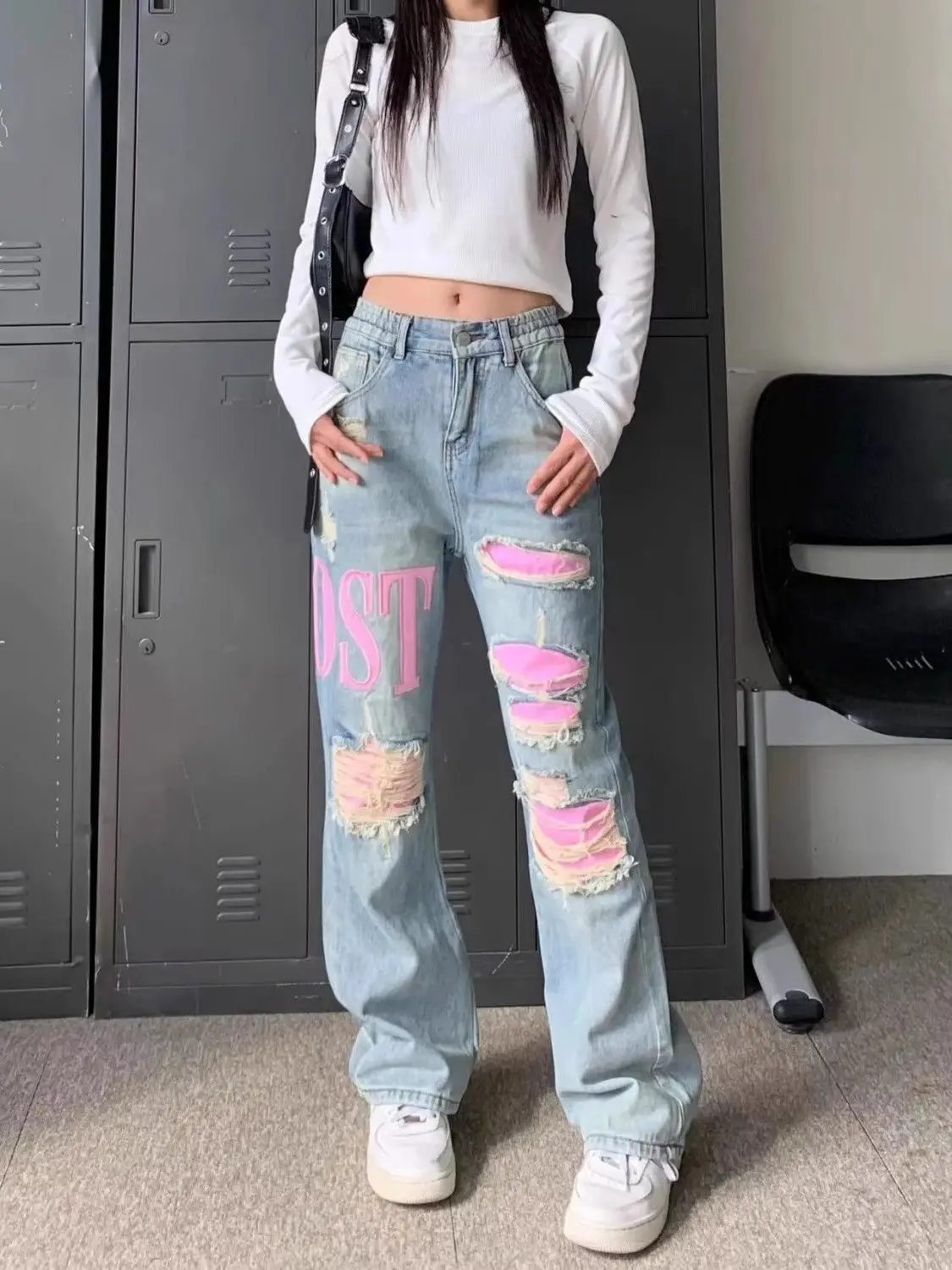 Pink hole embroidered straight jeans for women American hot girls 2024 spring new loose slimming wide leg trousers