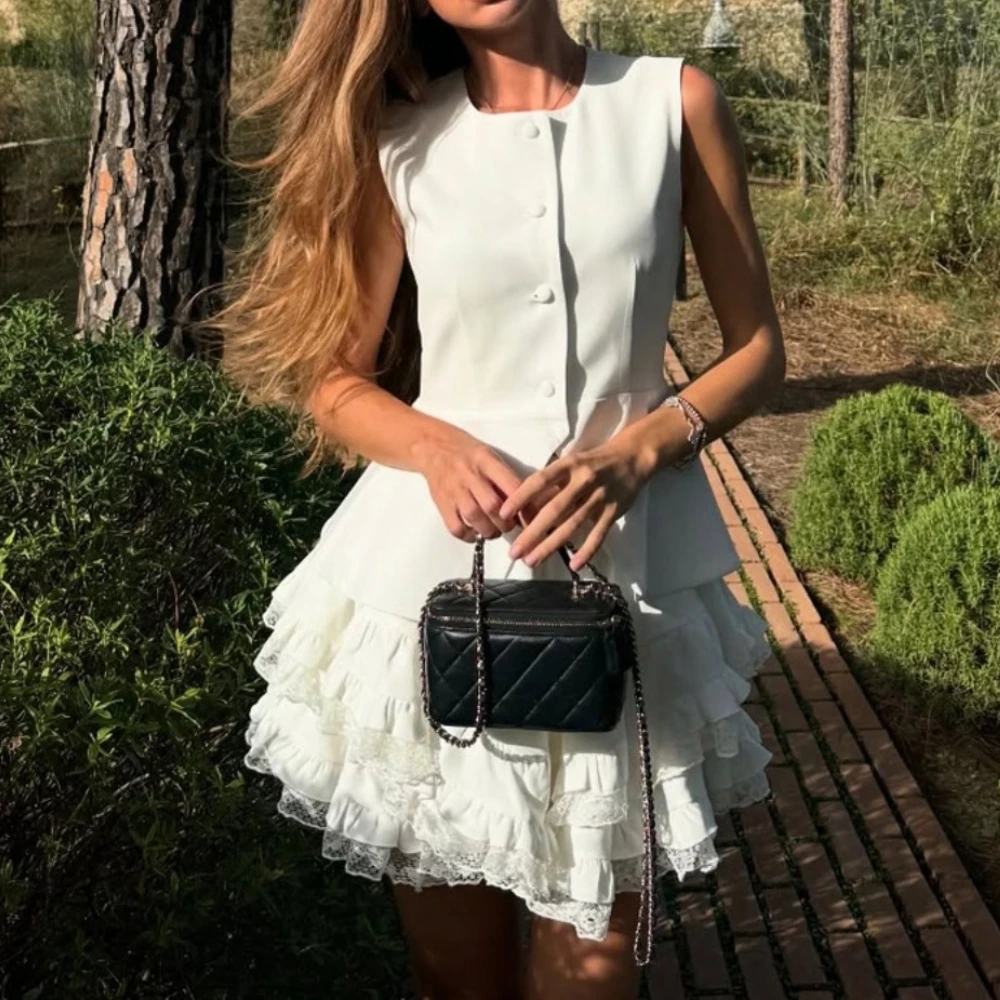 TWOTWINSTYLE Solide Zweiteilige Set für Frauen O Hals Ärmellose Strickjacke Weste Hohe Taille Gespleißt Spitze Rand Mini Rock Anzug Weibliche