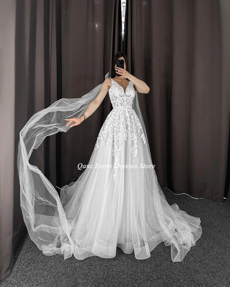 Qanz Glitter Tulle Wedding Dresses Sexy Straps V-neck Bridal Gowns A-Line Lace Appliques Long Modern Bride Dress Robe De Mariée